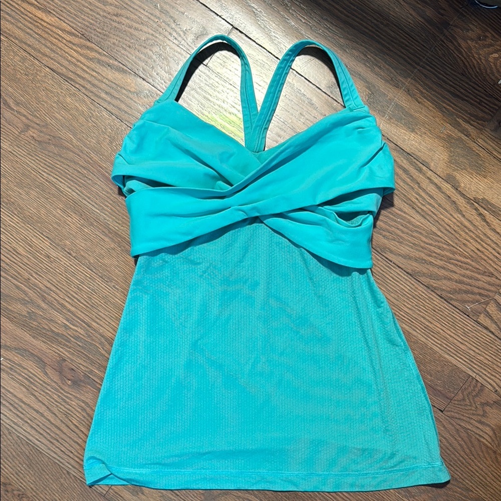Lululemon tank built in bra